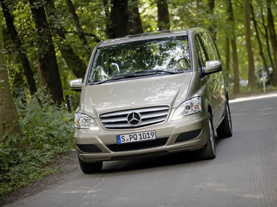  Mercedes-Benz Viano 2010 года  (фото 15 из 32)